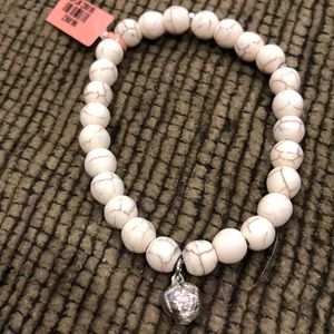 White beaded bracelet (#464)